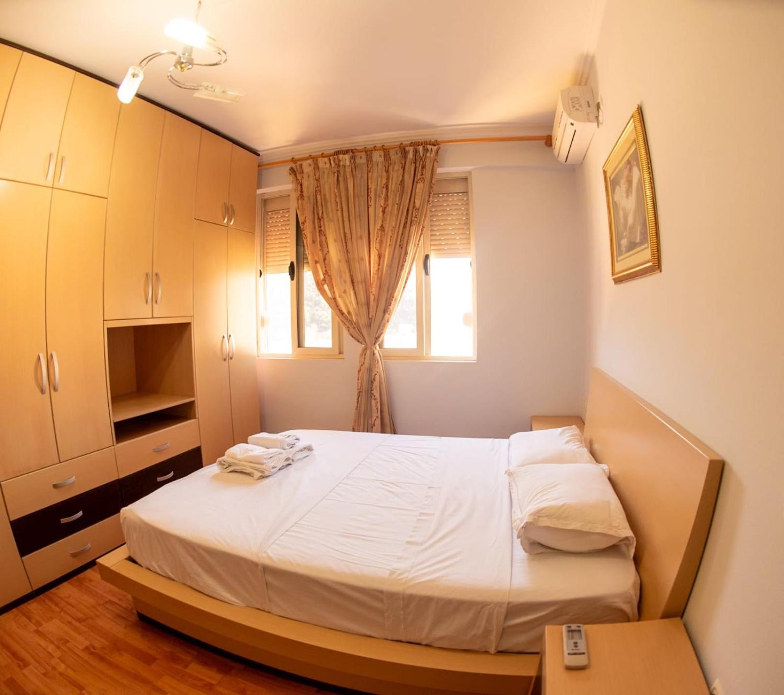 Appartement Apartament Egzoni City Center à Berat Extérieur photo